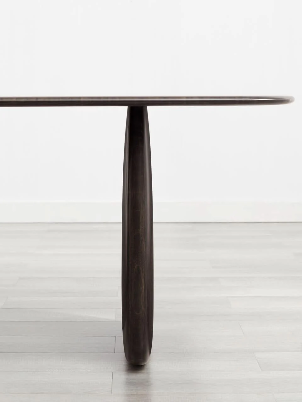 Aria Dining Table - Image 5
