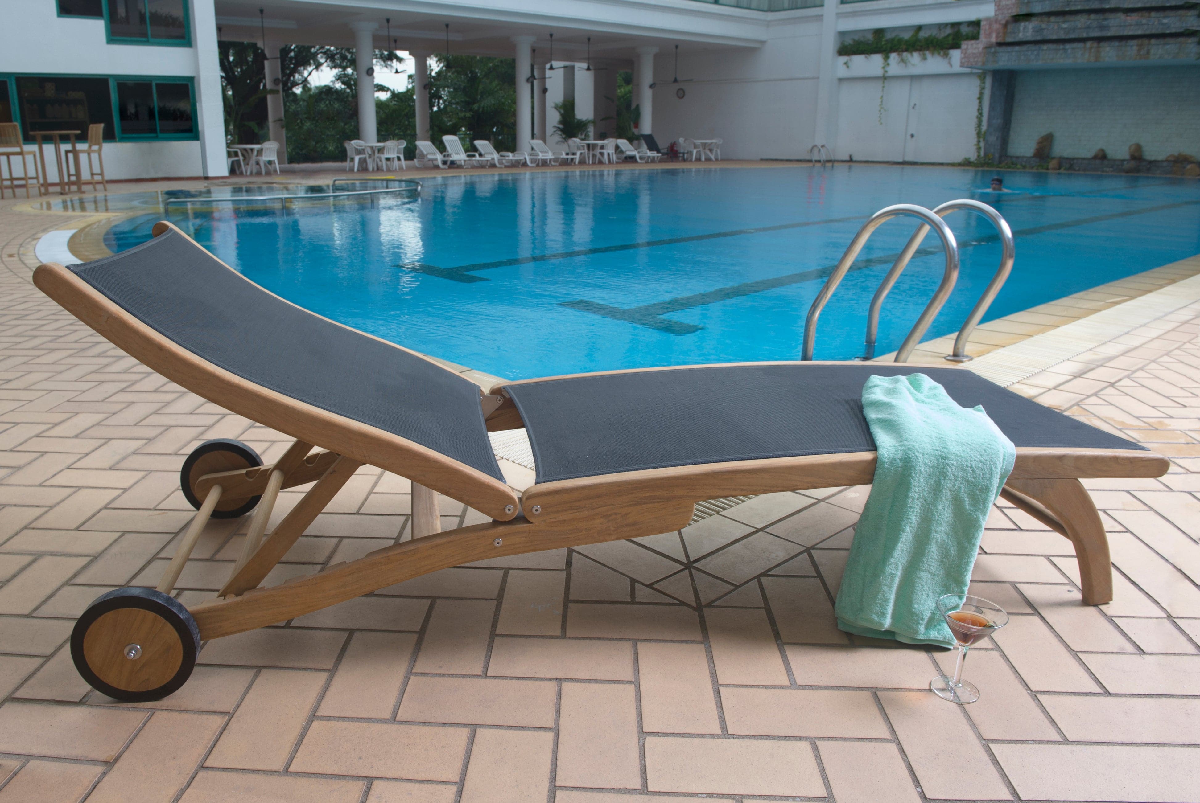 Pearl Chaise Lounger - Image 5