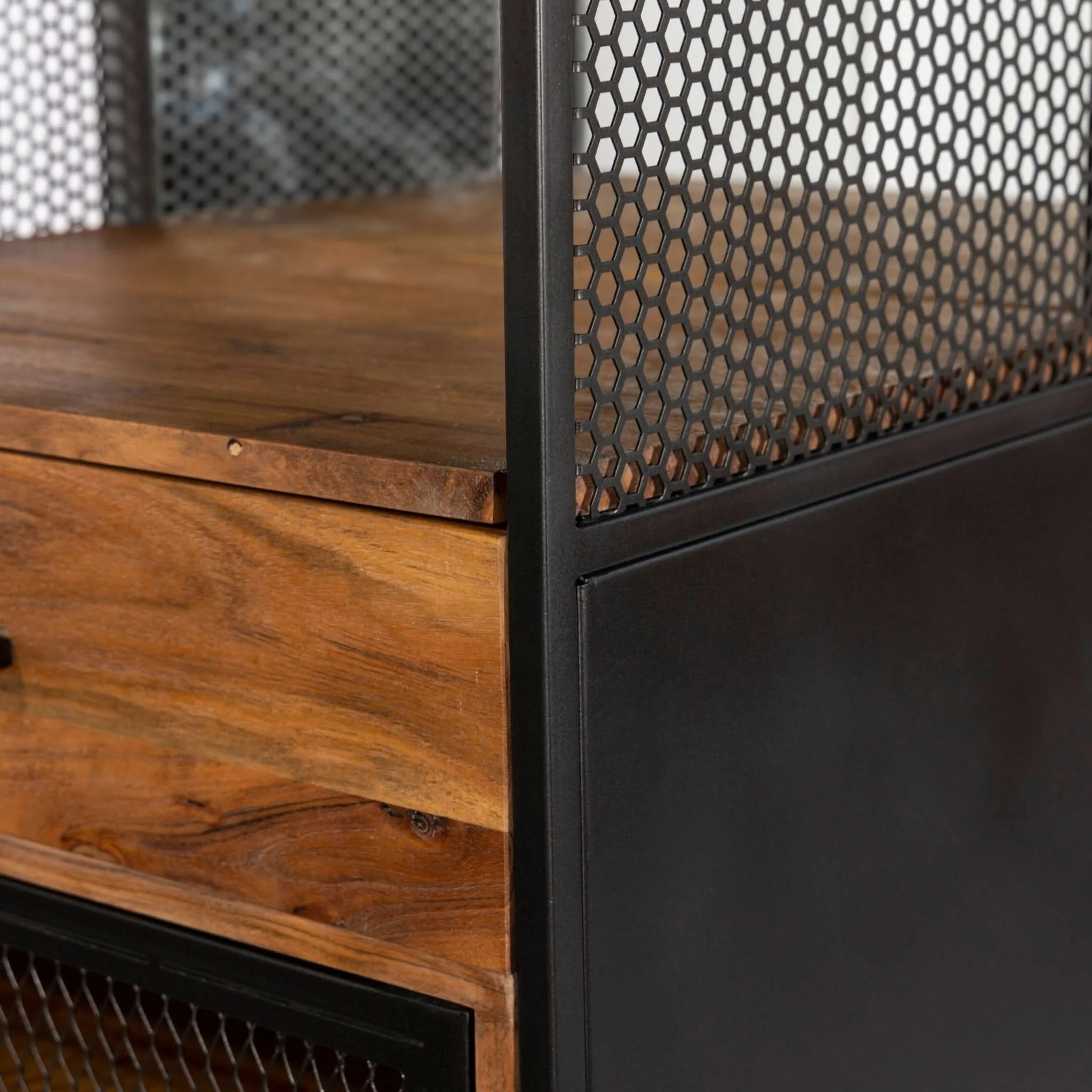 Santa Margherita Bar Cabinet - Image 4